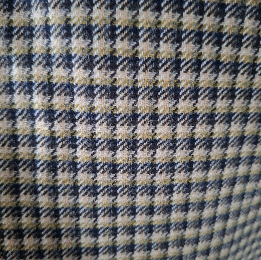 RW&Co. Women's Wool-blend Check Cropped Double-breasted Blazer (Size 8) - Picture 2 of 8